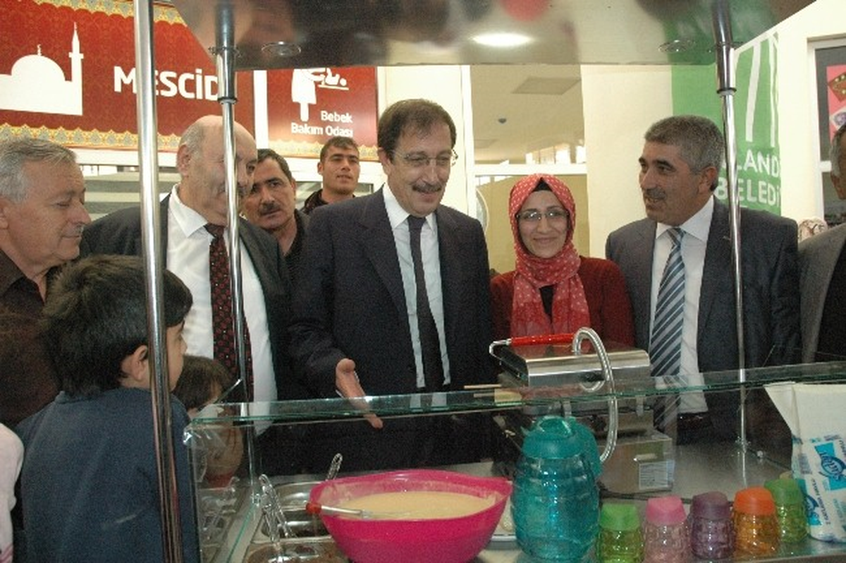 Türkiye\'de İlk Olan Nene Hatun Hanımlar Çarşısı Erzurum\'da Açıldı