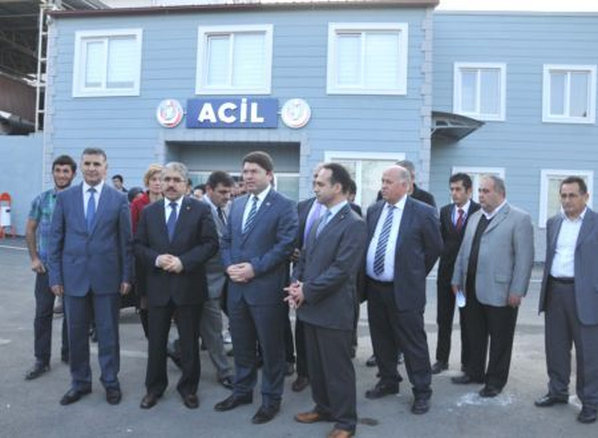 Vali Çınar ve Milletvekili Tunç\'tan Acil Serviste İnceleme