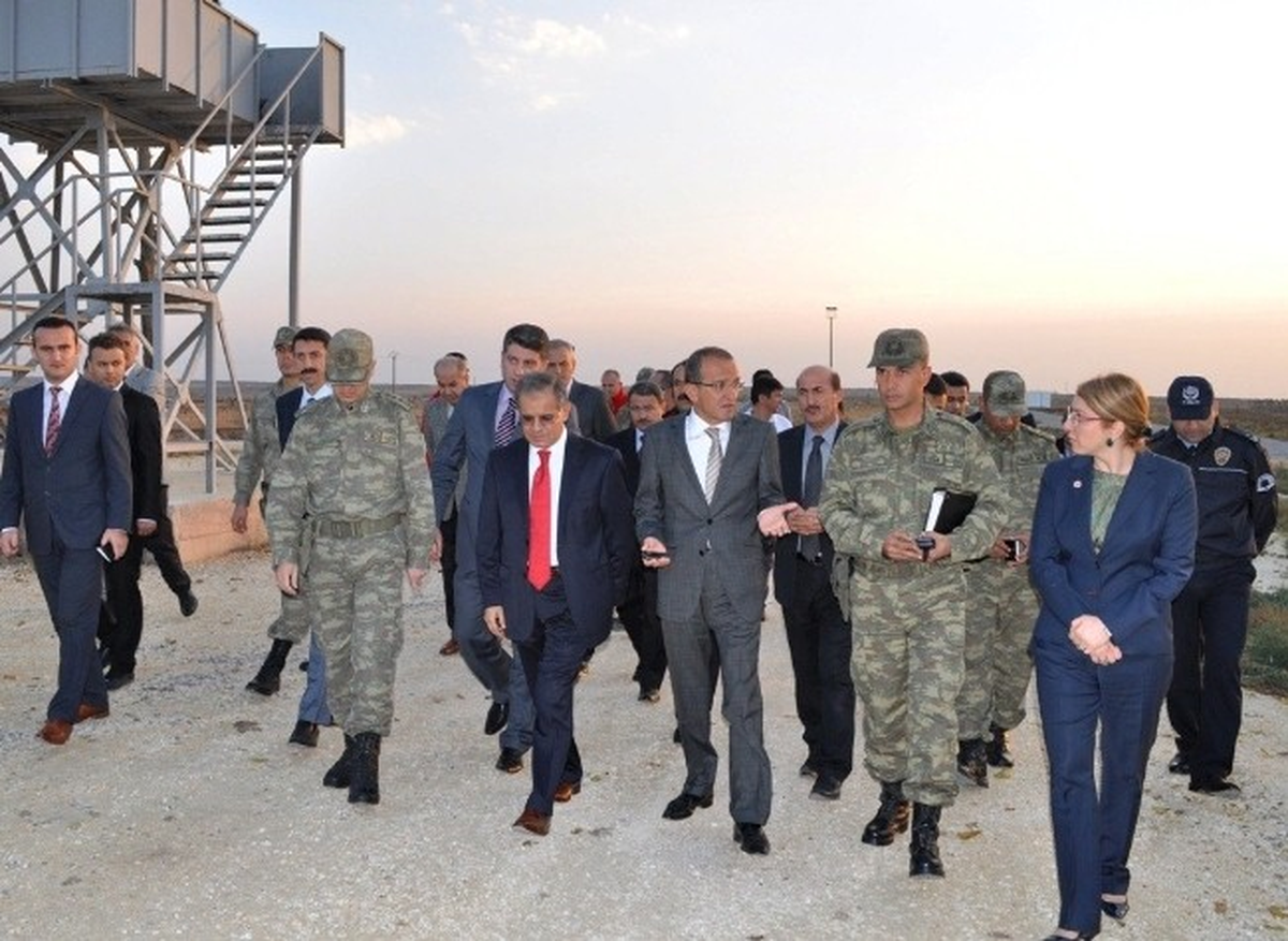 Vali Tapsız, Suriye Sınırında İncelemelerde Bulundu
