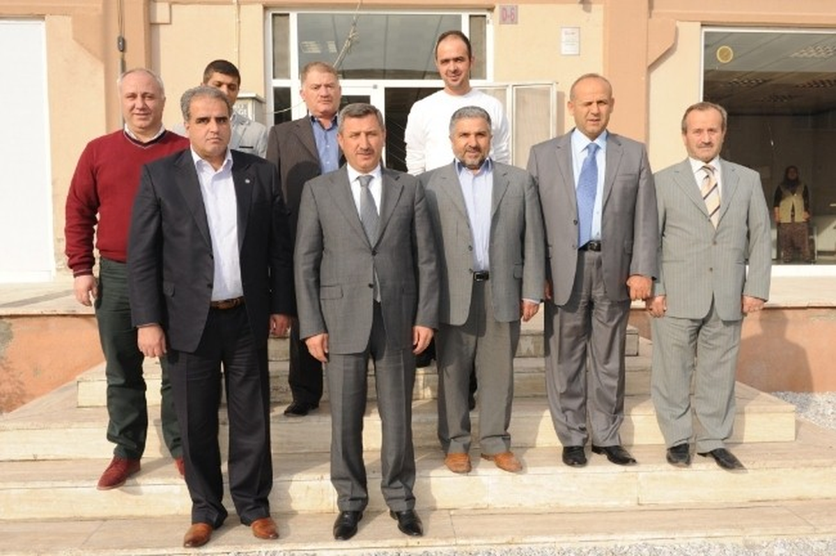 Vali Yılmaz, Gıda Üreticileri Sitesi\'ni Ziyaret Etti