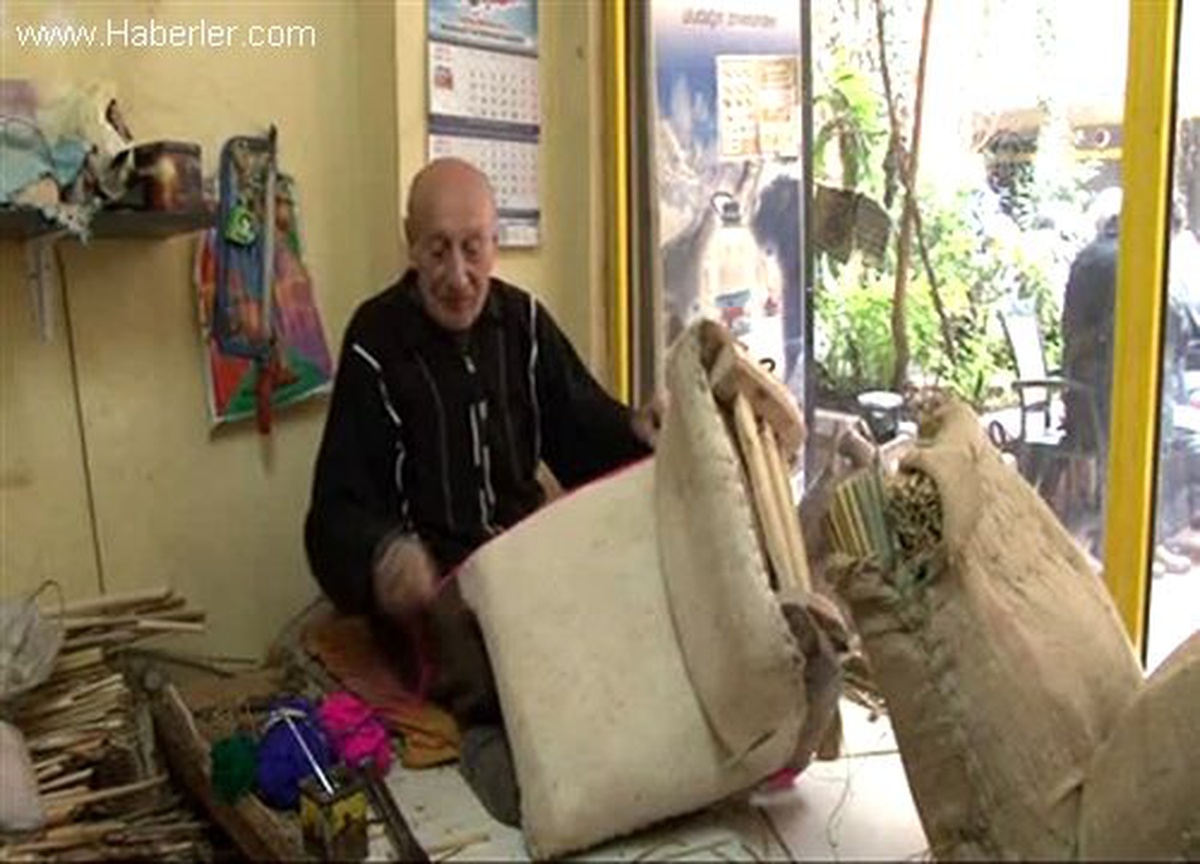 200 yıldır semer yapan ailenin son temsilcisi
