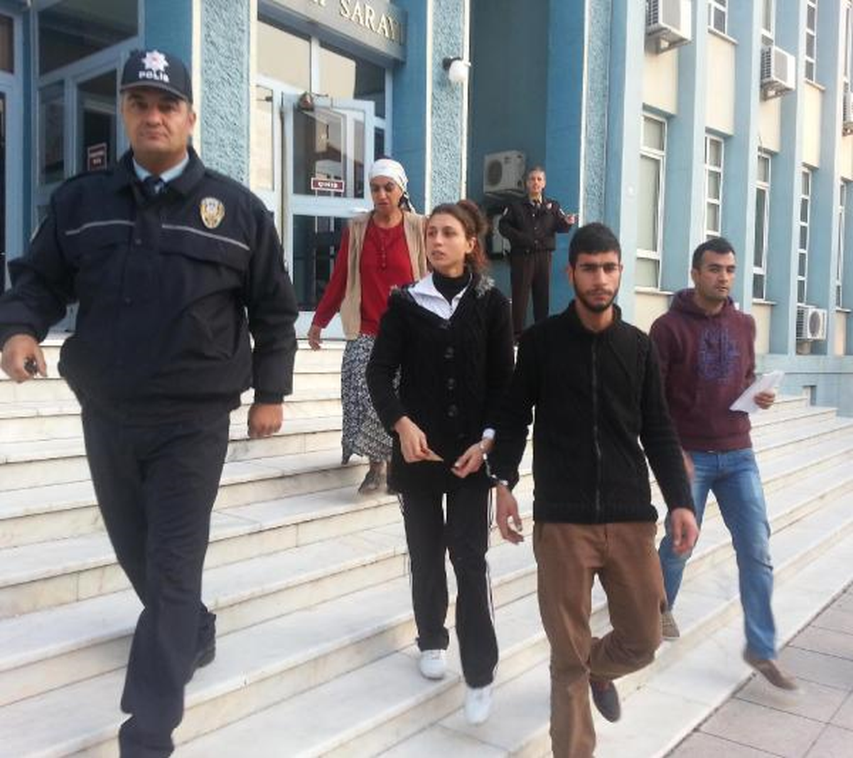 Abla- Kardeş, Hırsızlık Suçlamasıyla Tutuklandı