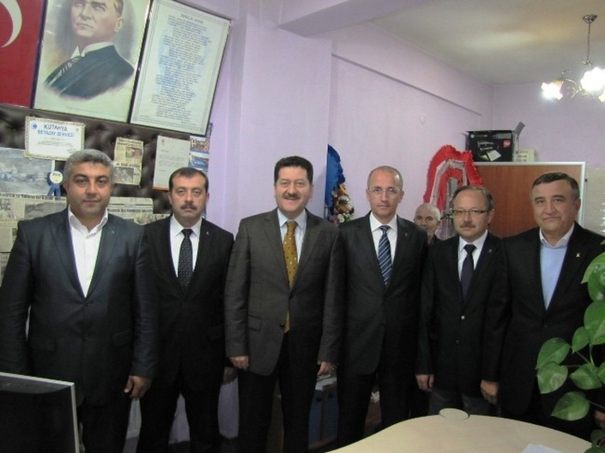 AK Parti Kütahya Milletvekili Kinay Hisarcık\'ta Aday Adaylarıyla Tanıştı