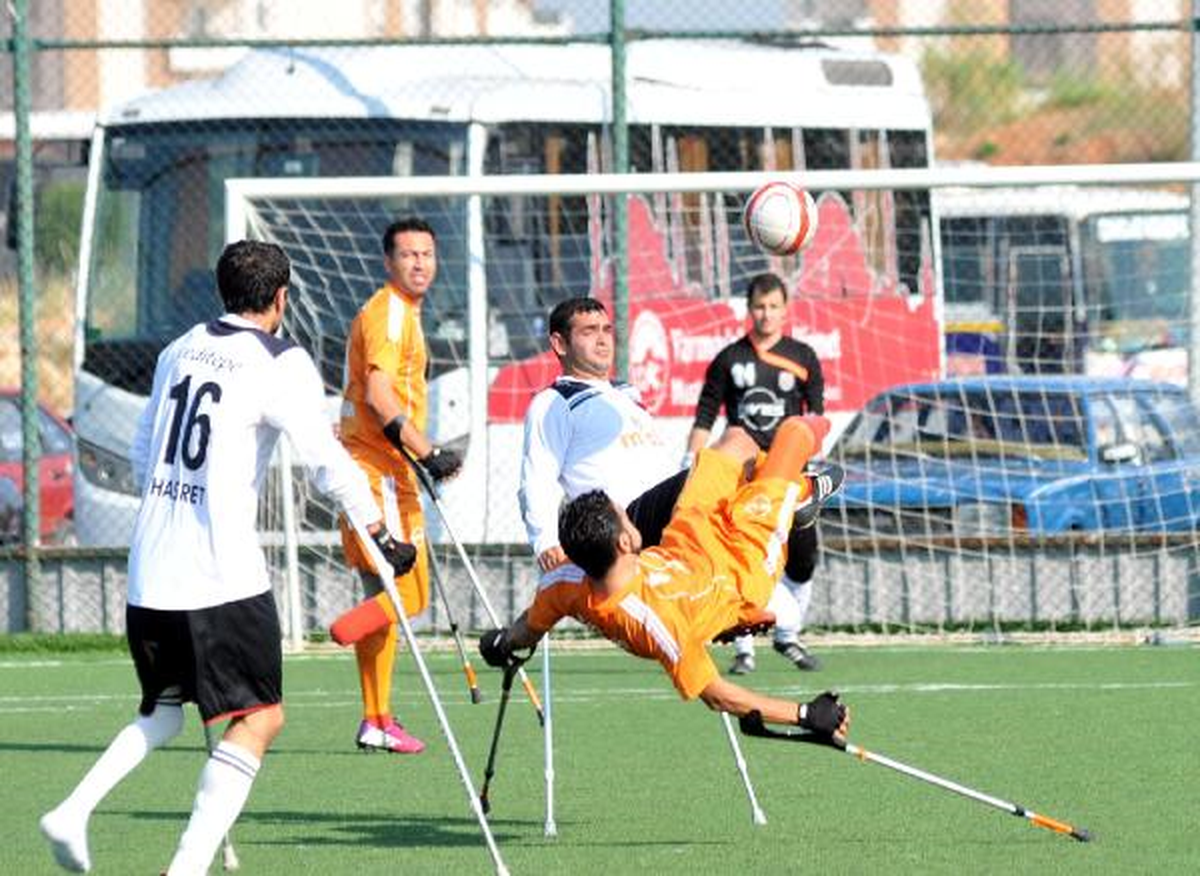 Ampüte\'de İstanbul Yeditepe Antalya\'yı 3-1 Yendi
