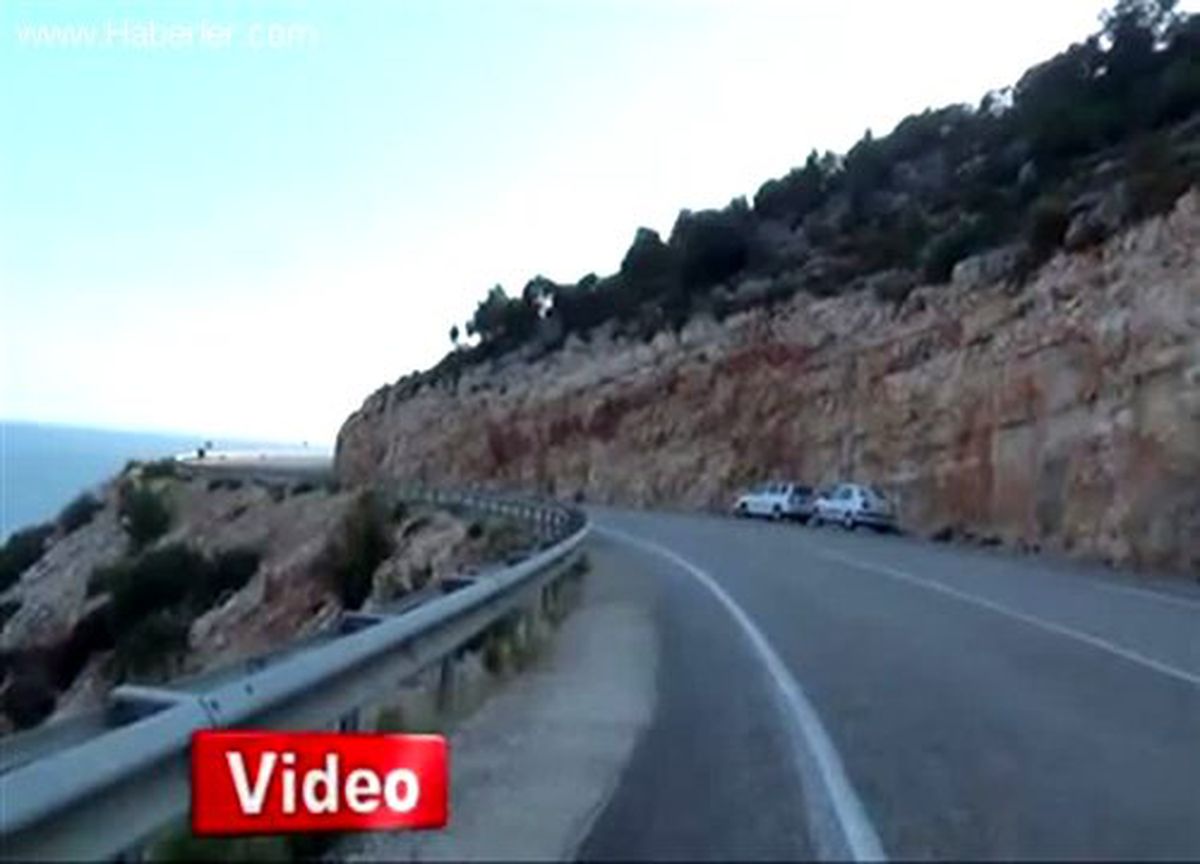 Antalya\'da Keçi Kurtarma Operasyonu