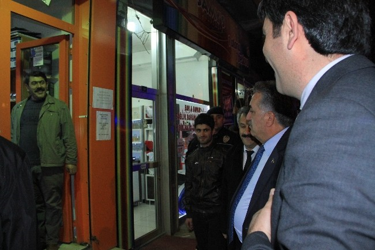 Bakan Hayati Yazıcı Esnaf Ziyaretinde