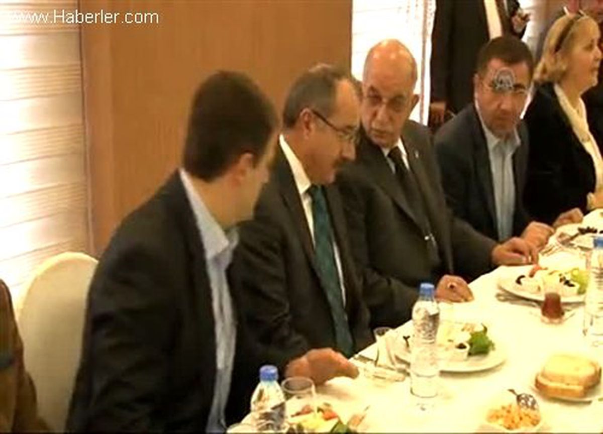 Dershanelerin özel okula dönüştürülmesinin kolaylaştırılması Dinçer