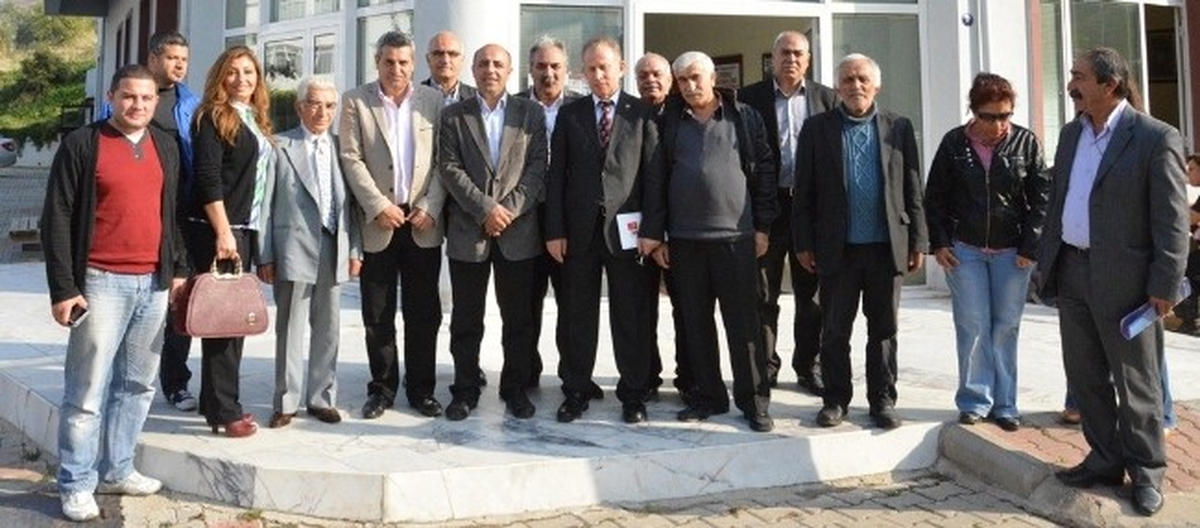 Ege Koop Genel Başkanı Aslan Aşure Dağıtımında Vatandaşlarla Bir Araya Geldi