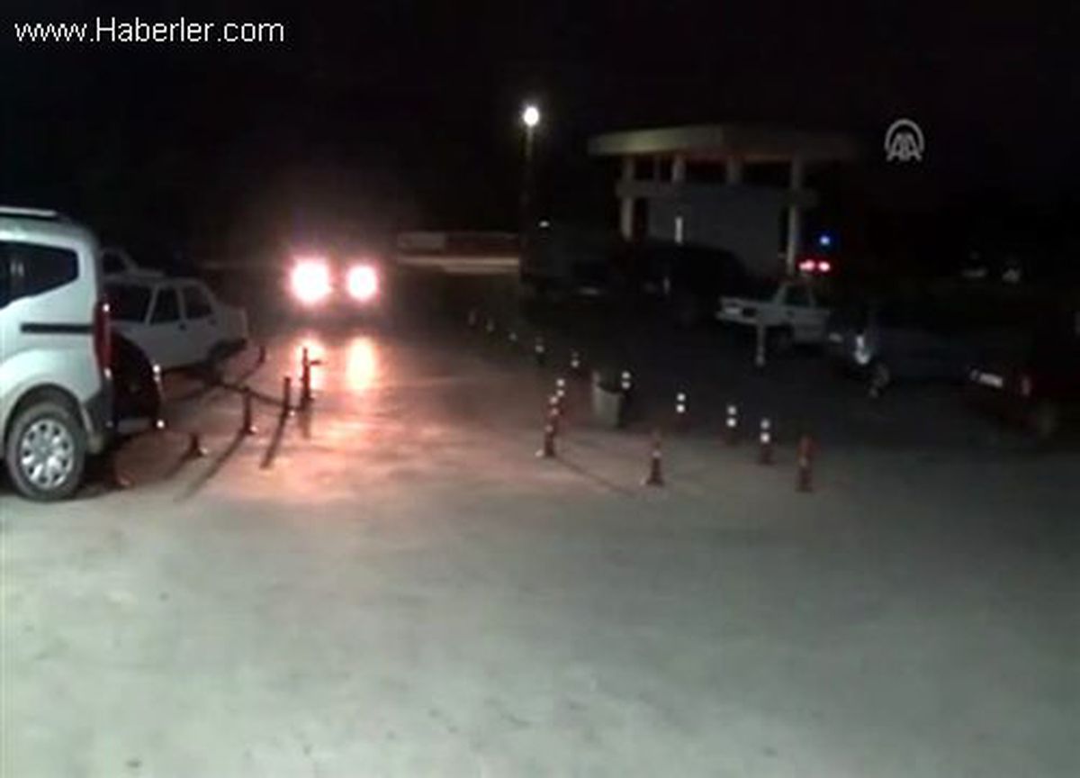 Oğlunu öldürdüğü, kızını ağır yaraladığı iddiasıyla aranan zanlı gözaltında