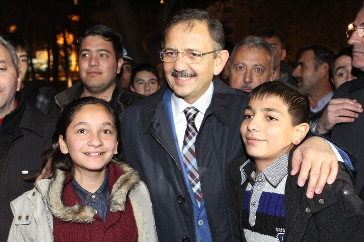 Özhaseki Sevgi Çemberinde