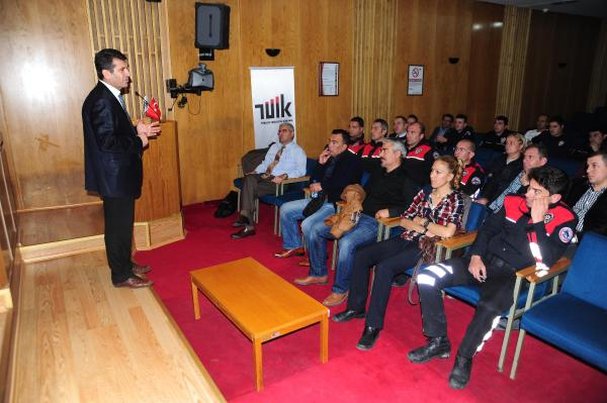 Polisler Sigara İçmeyi Bırakacak