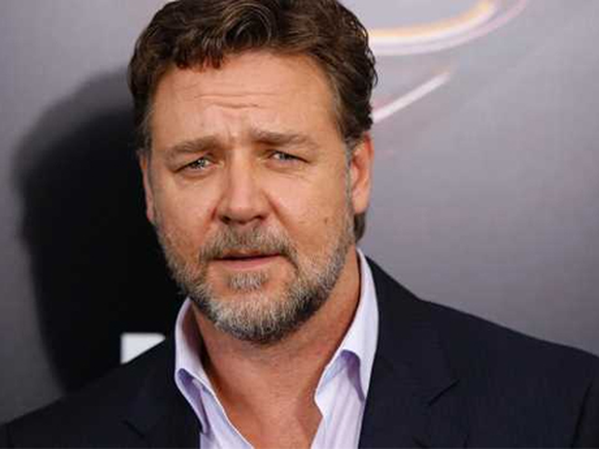 Russell Crowe, Cem Yılmaz\'a Tweet Attı