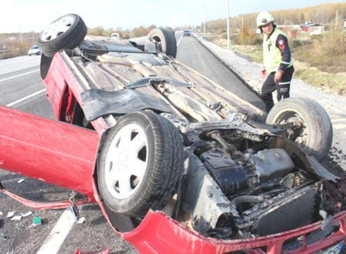 Sakarya\'da Trafik Kazası: 2 Yaralı
