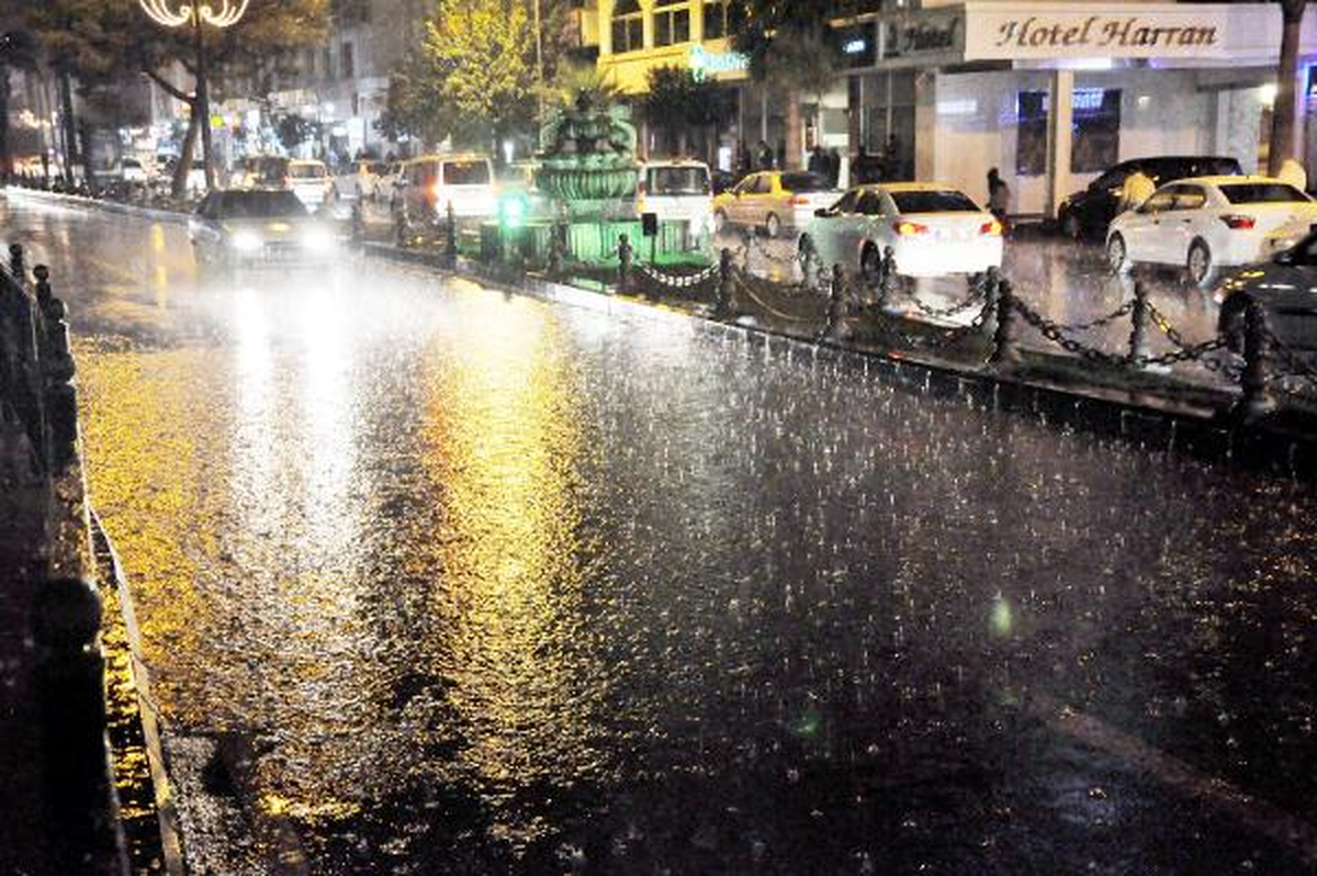 Şanlıurfa\'da Sağanak Yağmur