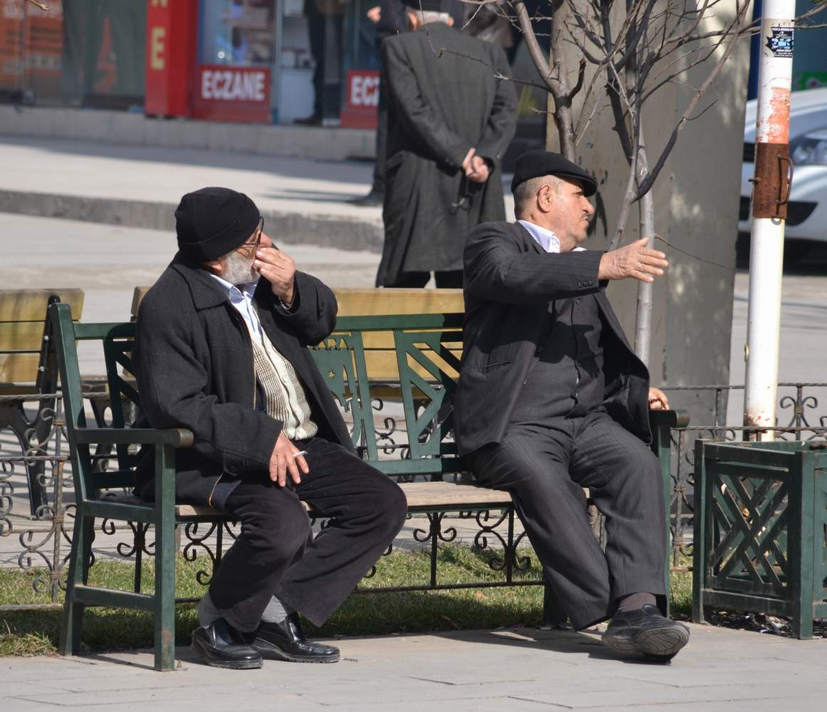 Siirtliler Güneşli Havanın Keyfini Çıkardılar