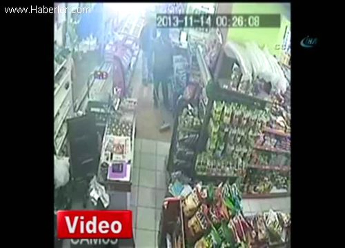 "Erkeksen Vur" Diyen Marketçinin Fendi Soyguncuyu Yendi