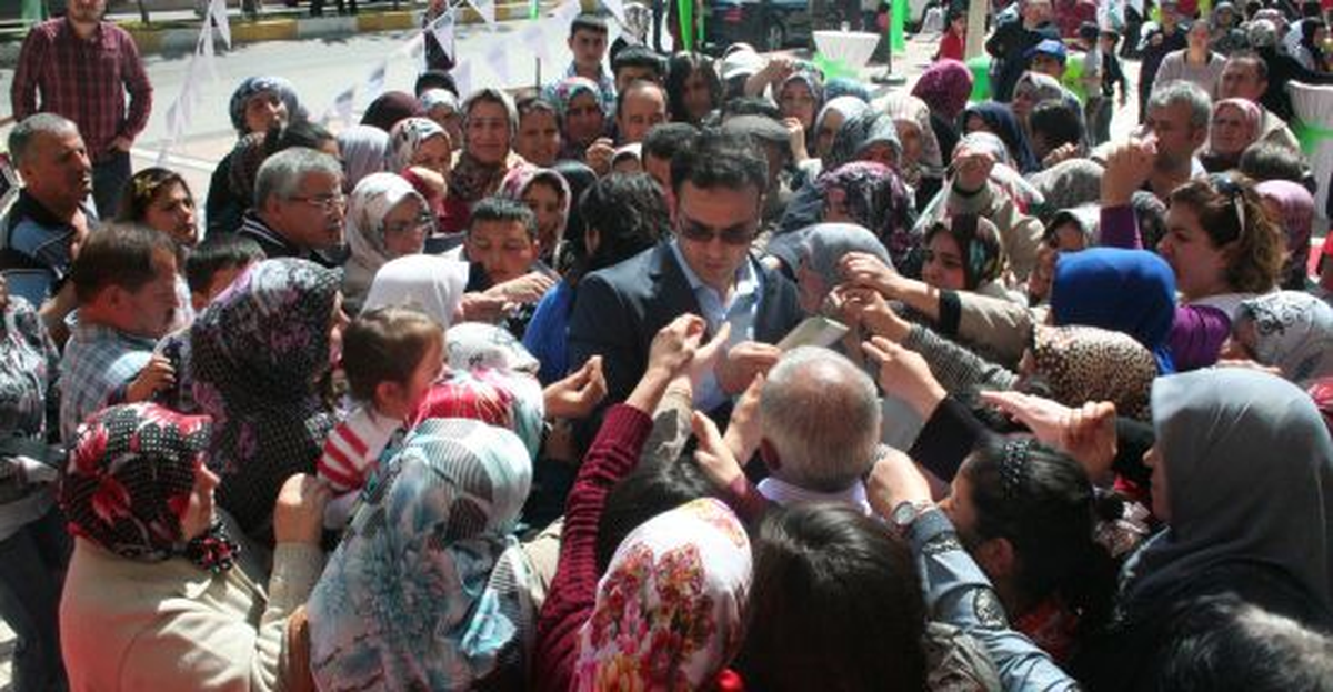 Üç Liralık Yastık İzdihama Neden Oldu