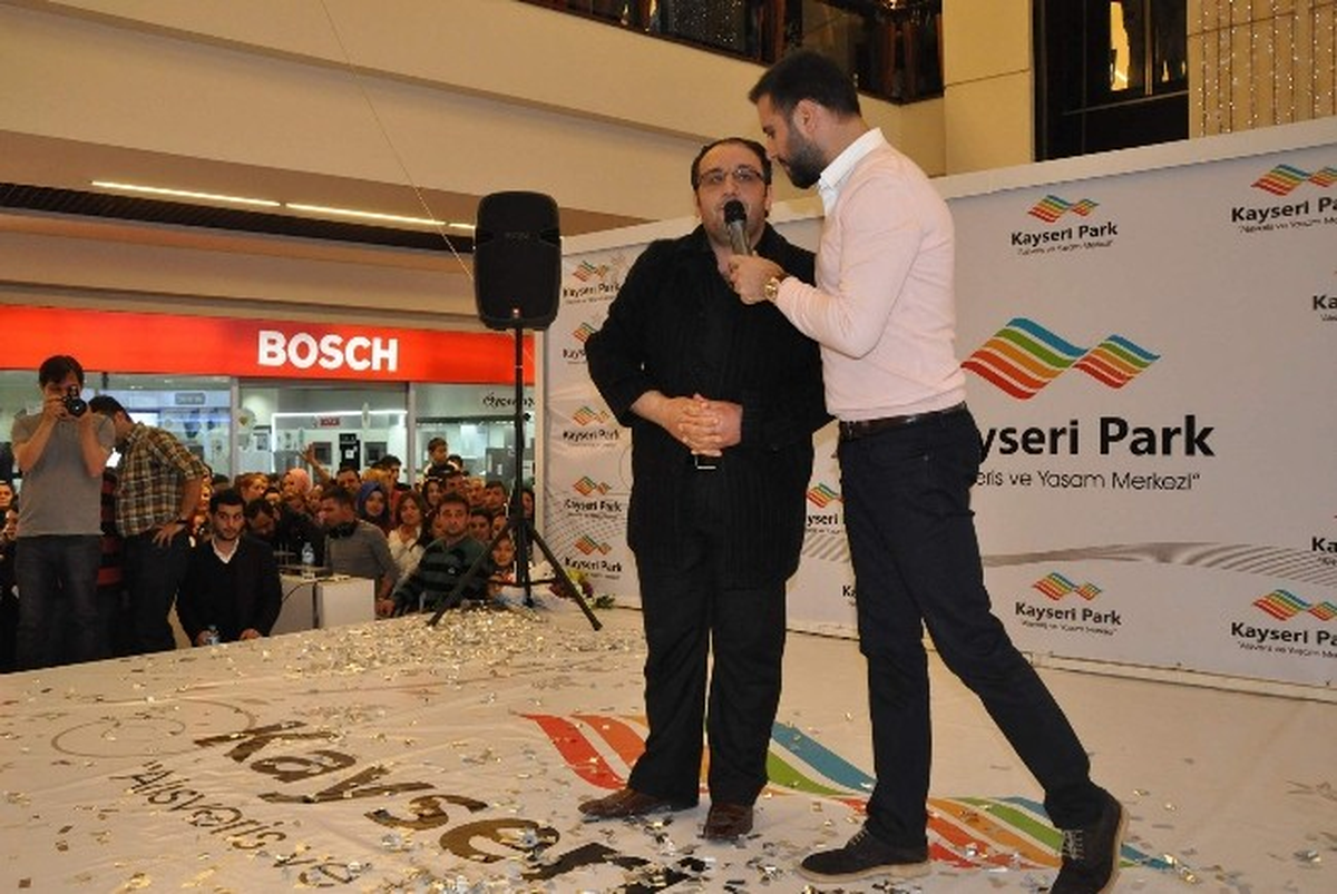 Ünlü Sanatçı Alişan Hayranıyla Düet Yaptı