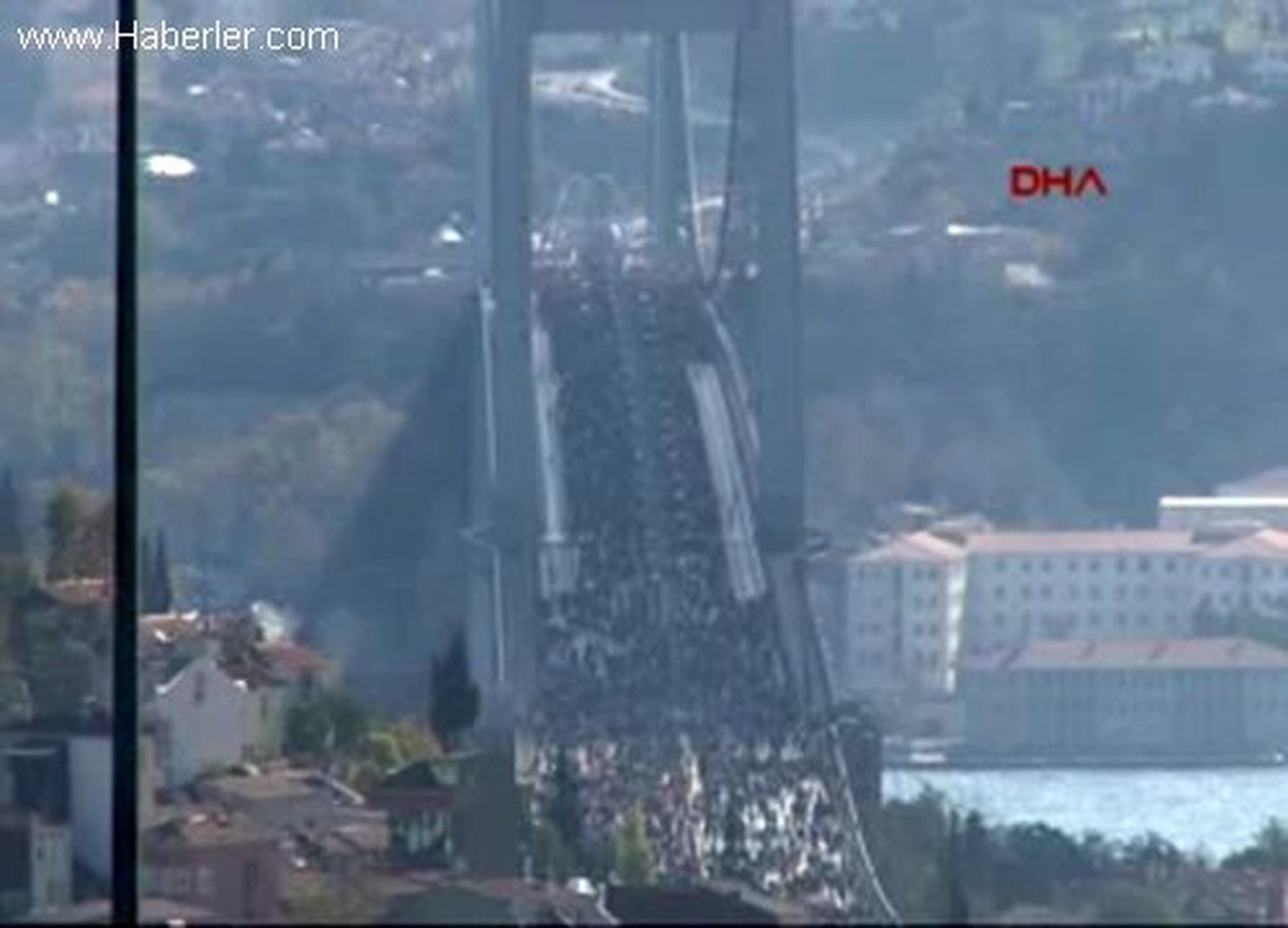 Zincirlikuyu\'dan Boğaziçi Köprüsü Böyle Görüntülendi