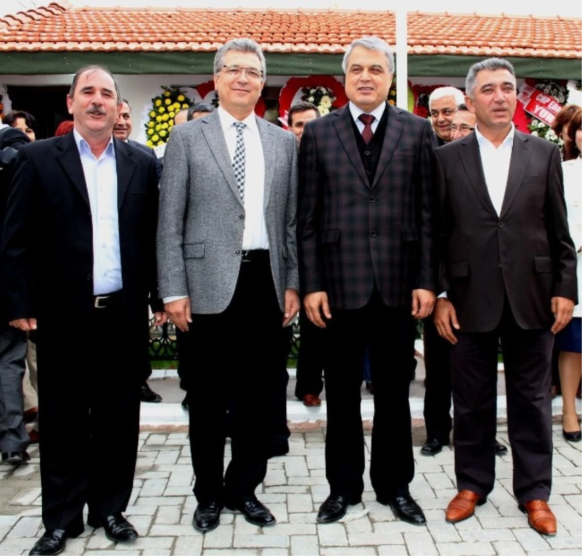 Balıkesir\'de 5 Komşu Belediyenin Başkanı da Hasan