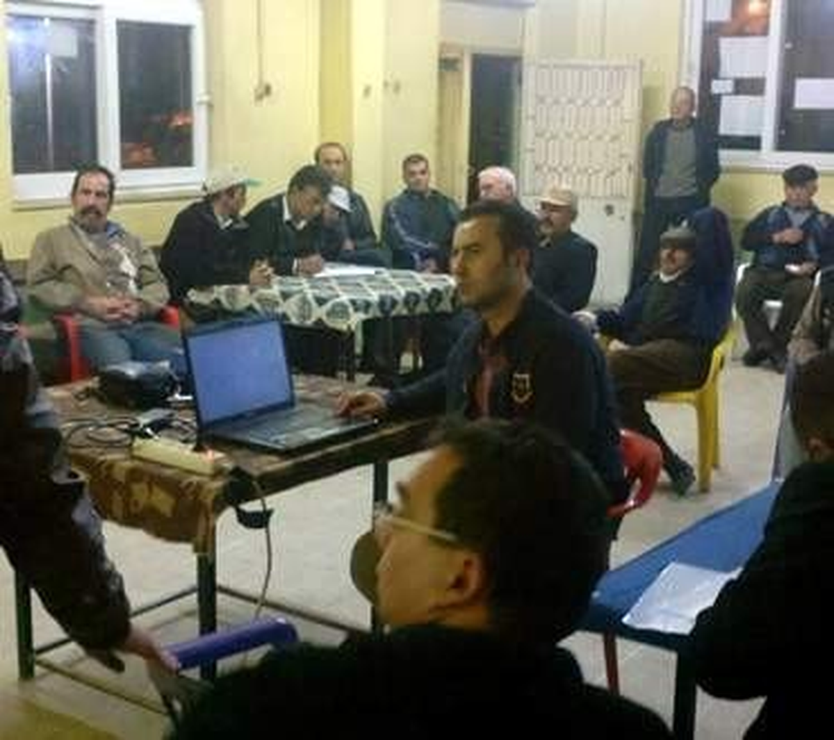 Armutlu Köyünde 'Koyunlarda Delibaş Hastalığı' Hakkında Eğitim Verildi