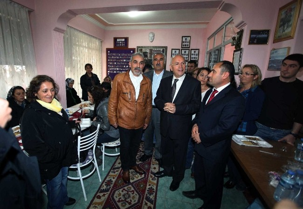 Başkan Yaşar, Alevi Derneklerine Ziyaret