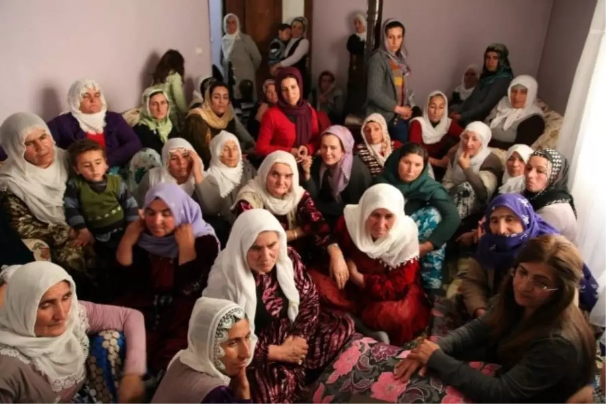 Bostaniçi\'nde \'Kadına Yönelik Şiddetle Mücadele\' Toplantısı