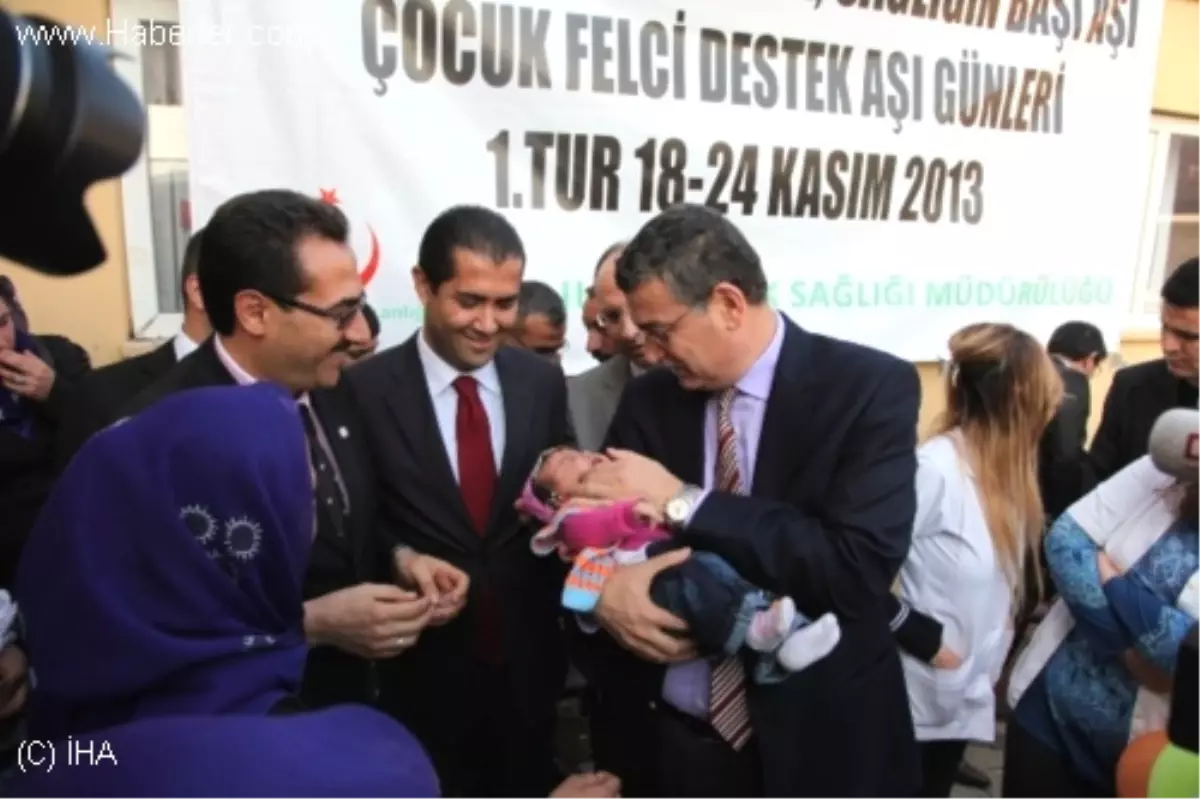 Şanlıurfa\'da Çocuk Felci Aşı Kampanyası Başladı