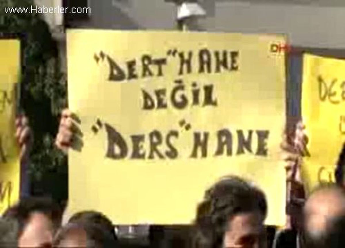 Dershanelerden Açıklama: Sınav Varsa Hazırlık da Olacaktır