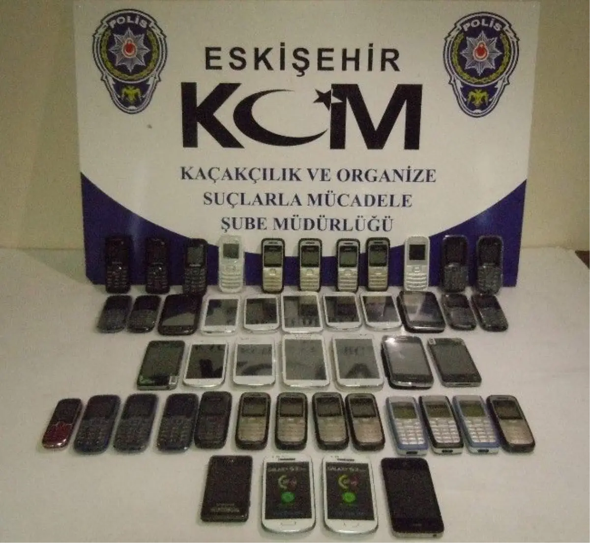 Eskişehir\'de 46 Kaçak Cep Telefonu Ele Geçirildi