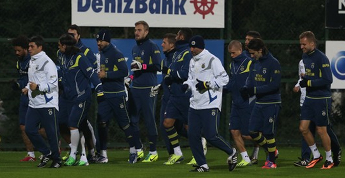 Fenerbahçe, Medical Park Antalyaspor\'a Hazırlanıyor