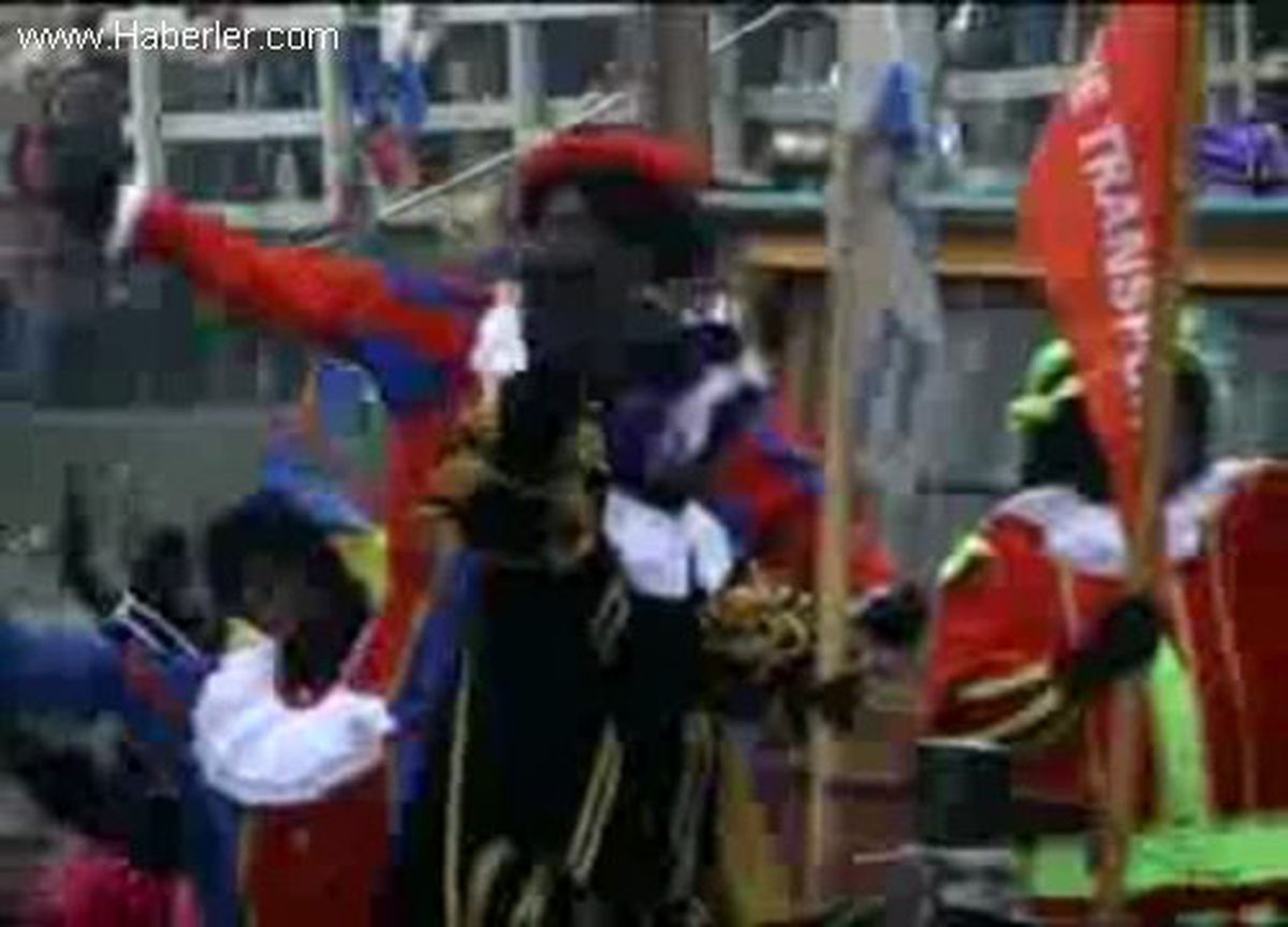 Hollanda\'da \'Sinterklaas Bayramı\' Heyecanı