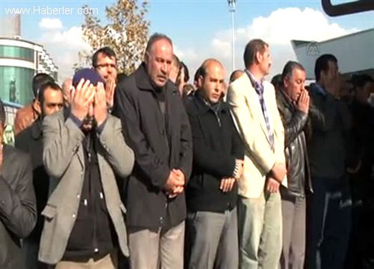Nişanlı çiftin cenaze töreni