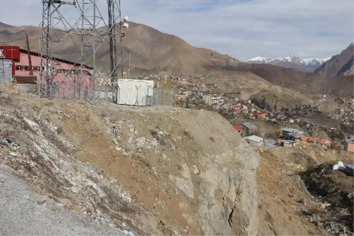 Hakkari Küçük Sanayi Sitesinde Çöp Sorunu Yaşanıyor