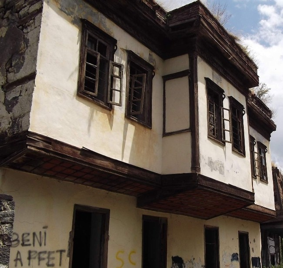 Tarihi Ahmet Tevfik Paşa Konağı Yıkılıyor