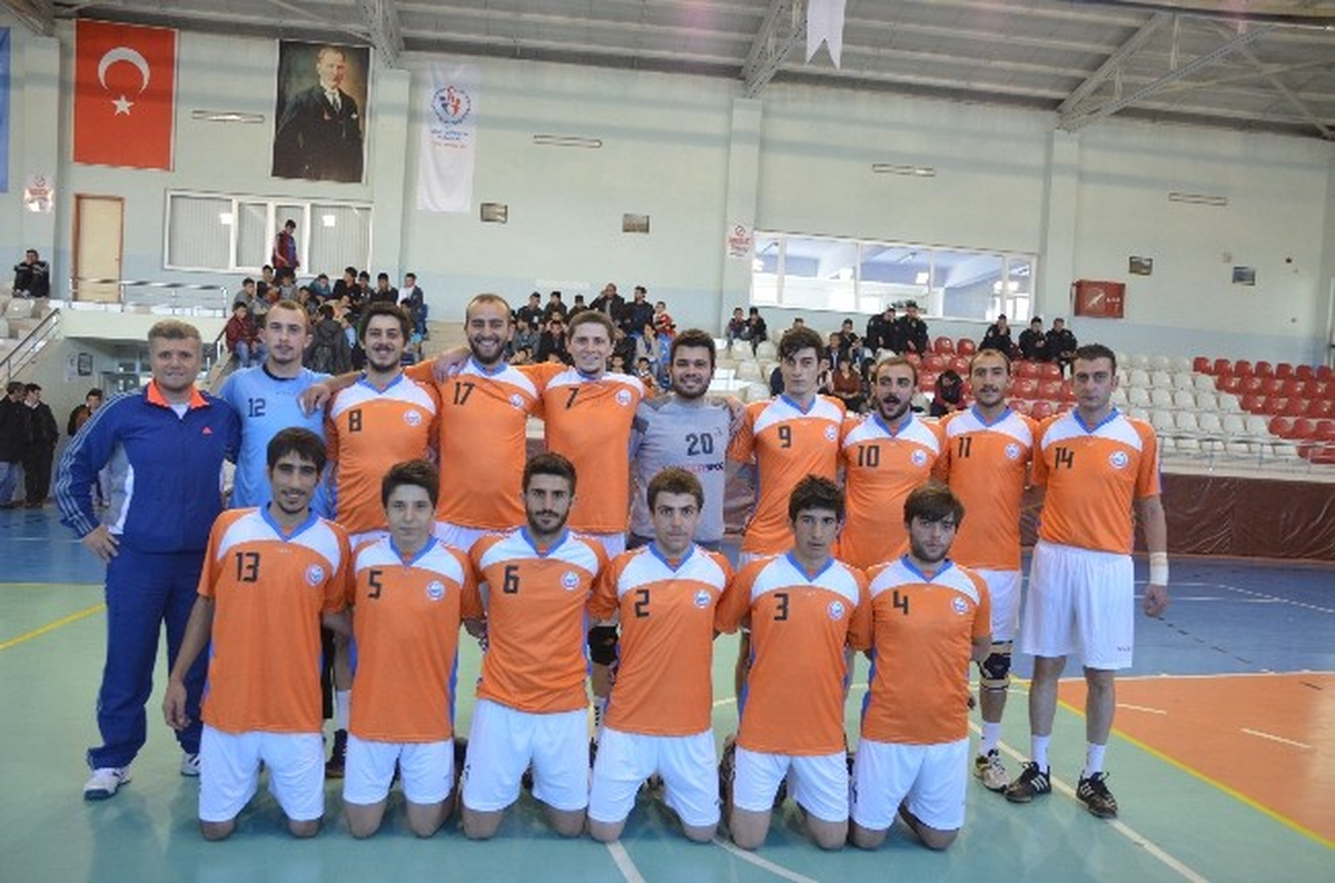 Yakutiye Gençlikspor Evinde Kral