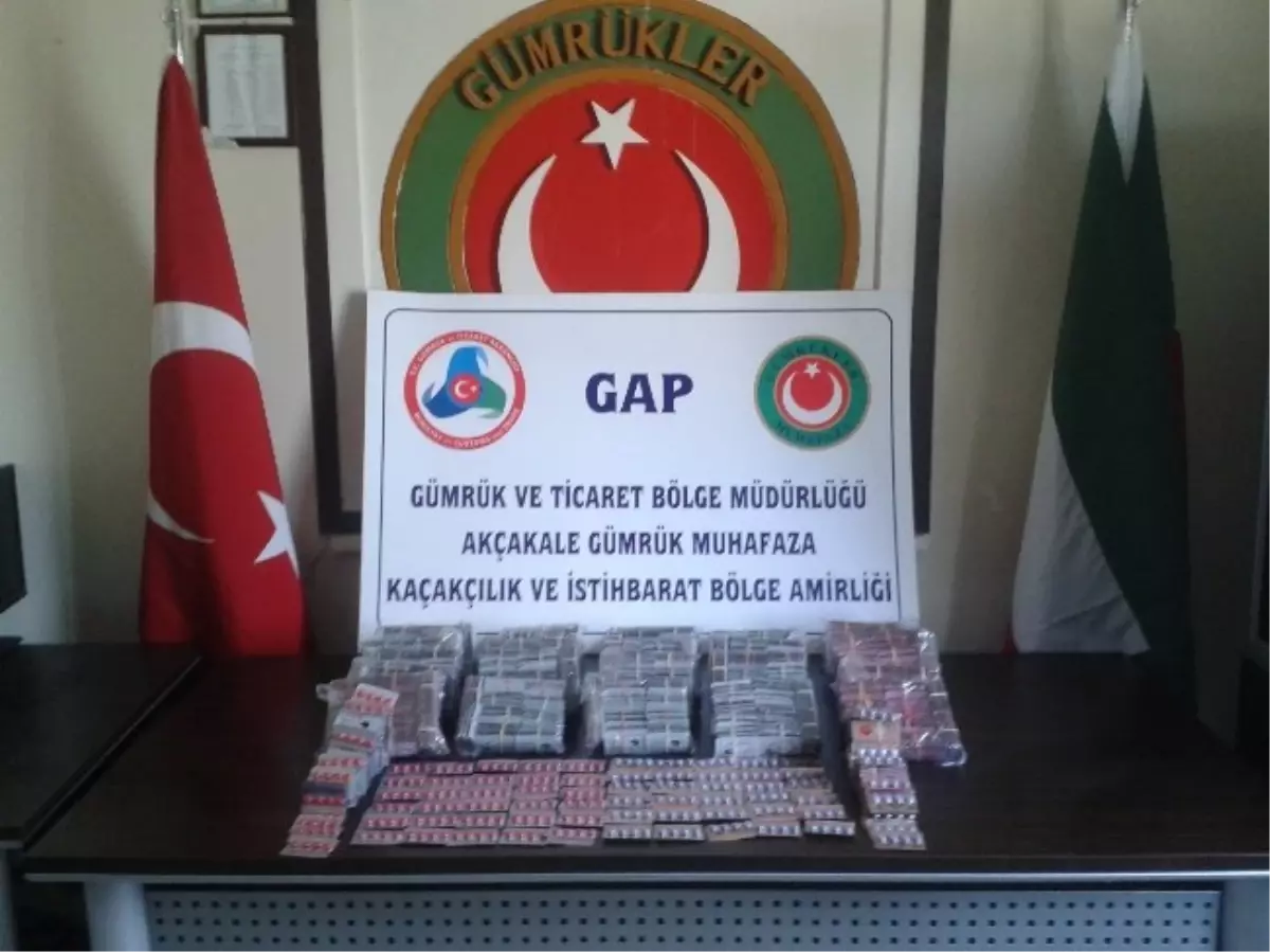 Akçakale\'de 11 Bin 600 Adet Uyarıcı Hap Ele Geçirildi