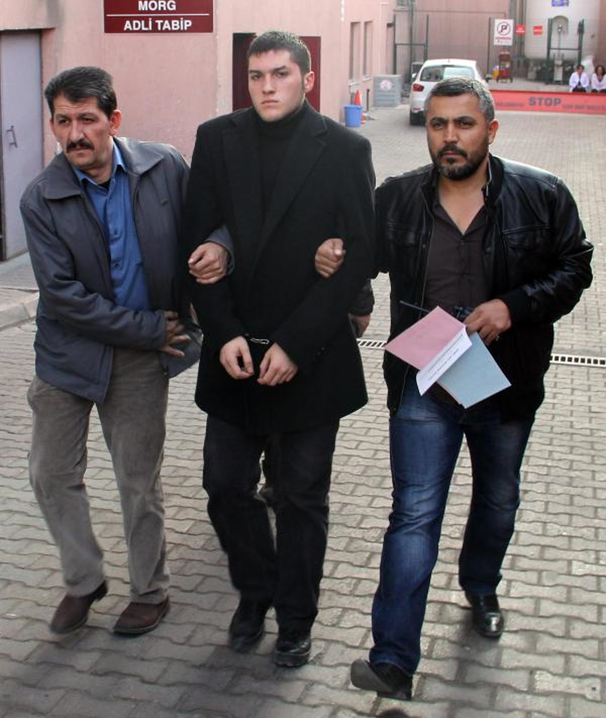Annesiyle İlişkisi Olduğunu Düşündüğü Esnafı Öldürdü (2)