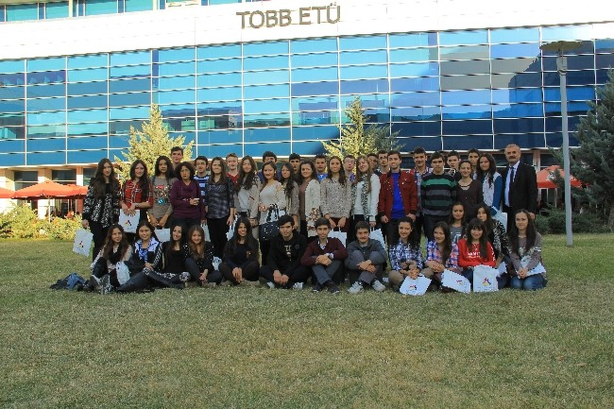 Çaycuma Tso Anadolu Öğretmen Lisesi Ankara\'daki Üniversiteleri Gezdi
