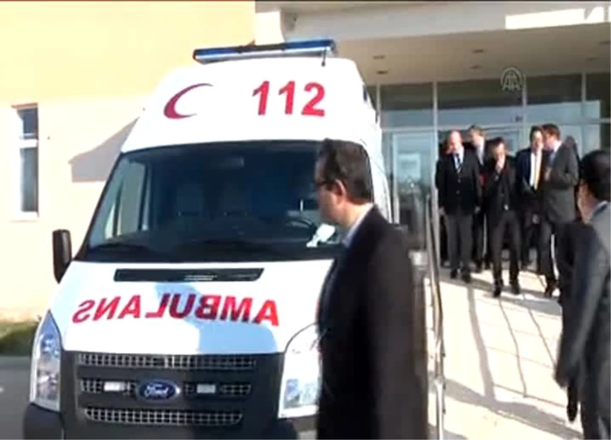 Tekirdağ\'da 3 Firma Devlet Hastanesine Ambulans Bağışladı