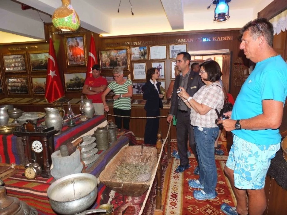 Evrenseki Kültürevi\'ne Turistlerden Büyük İlgi