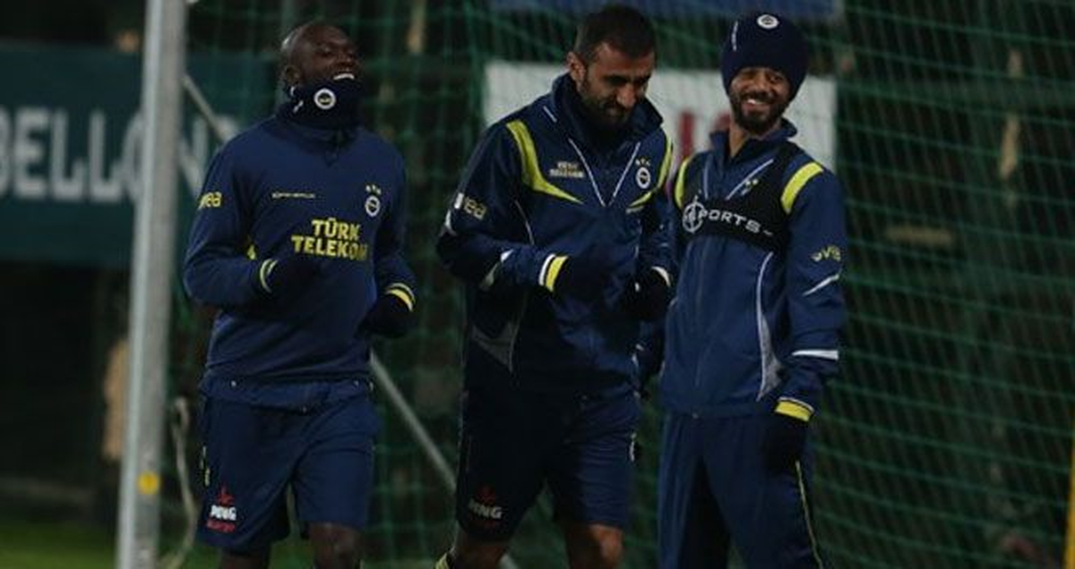 Fenerbahçe Günün İlk İdmanını Yaptı