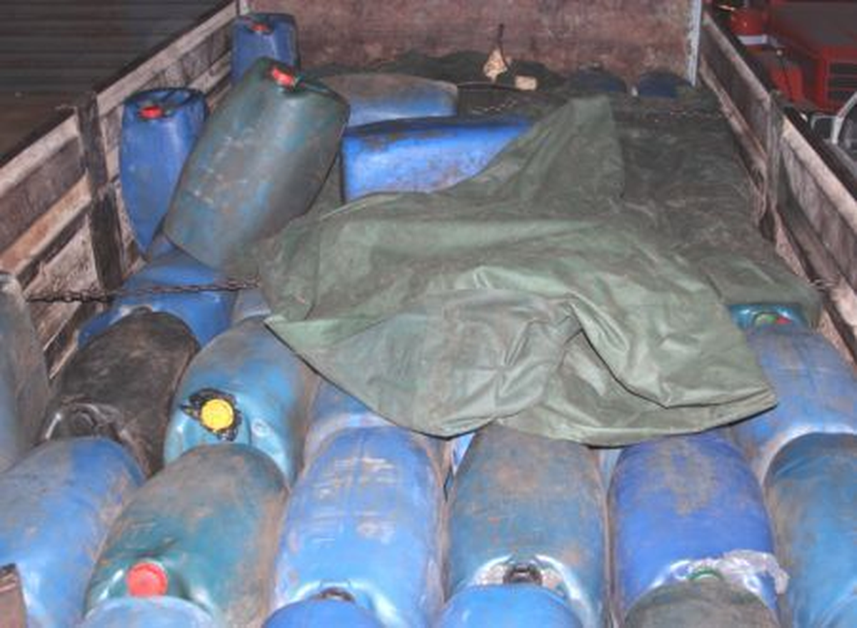 Hatay\'da 13 Ton Kaçak Akaryakıt Ele Geçirildi