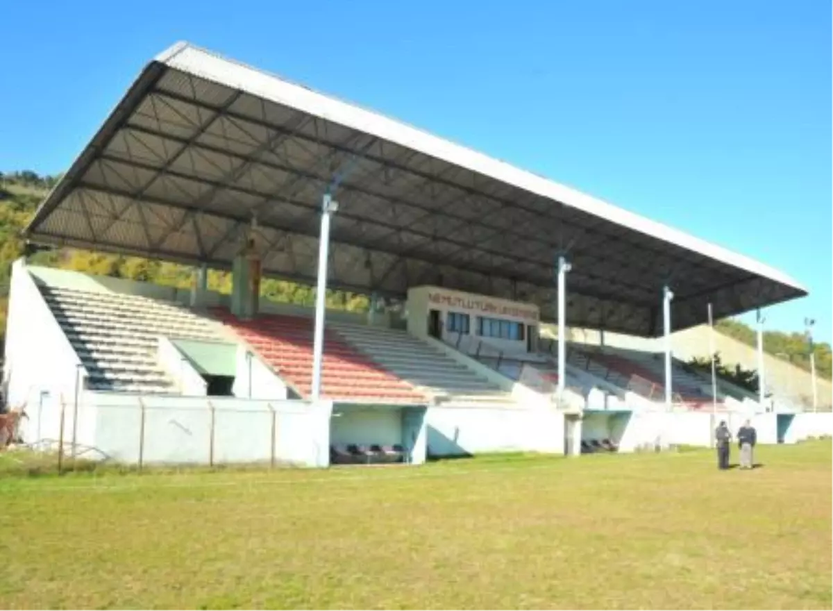 İnebolu Stadı ve Spor Salonu Onarılacak