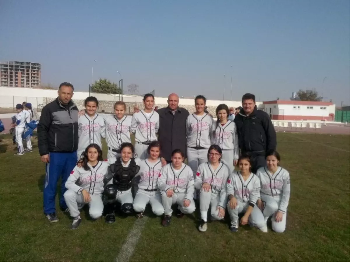 İsabeyli Su Perileri Türkiye Şampiyonu Oldu