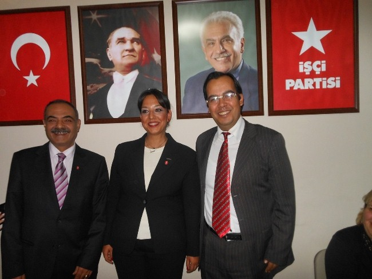 İşçi Partisi Karşıyaka\'da Çetin Kadan ve Begüm Kutlu Aday Adayı Oldu