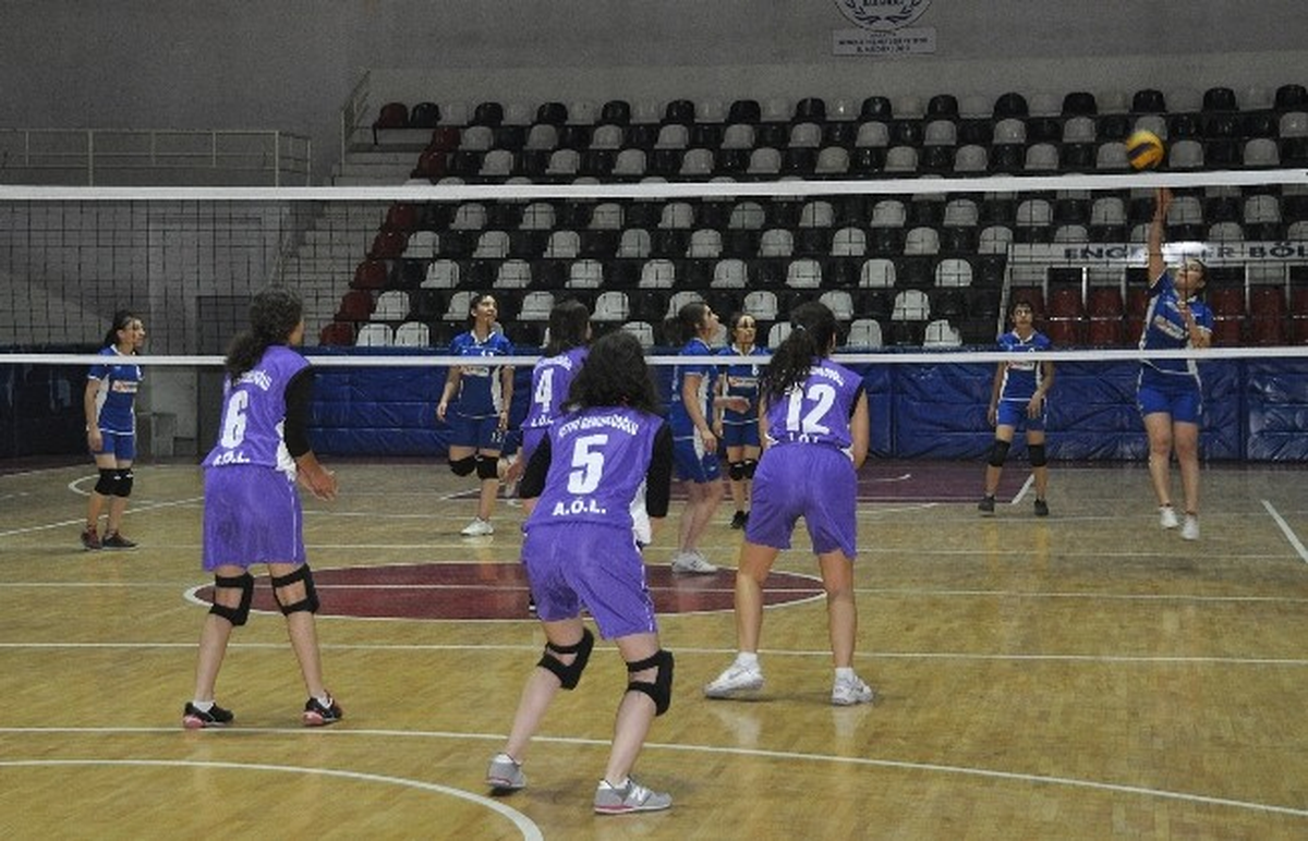 Okullar Arası Voleybol Müsabakaları