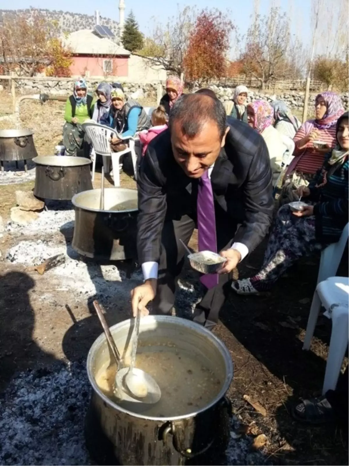 Seydişehir\'de Aşure Kazanları İmece Usulüyle Kaynadı