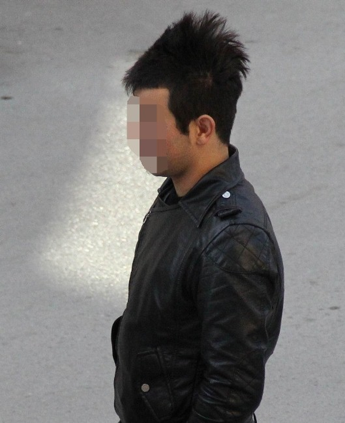 Soyunma Kabininde Bel Kıtlatırken Taciz Etti