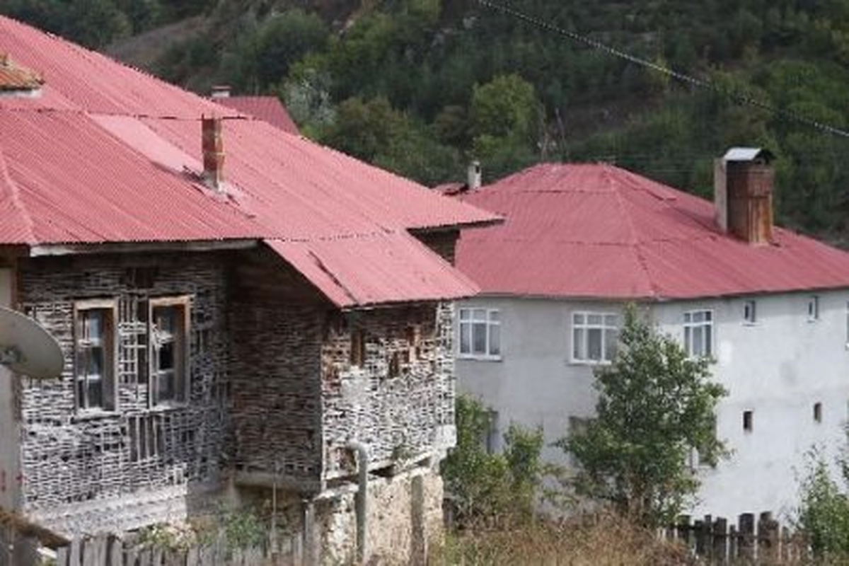 Tarihi Evlerin Rengi Tartışma Konusu Oldu